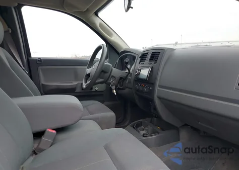 2005 Dodge Dakota St z USA, uszkodzony, nr VIN 1D7HE22K75S320061